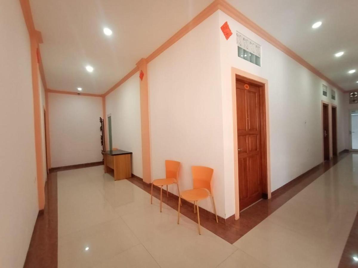 קוטה לומבוק Oyo 90473 Gowin Hotel מראה חיצוני תמונה