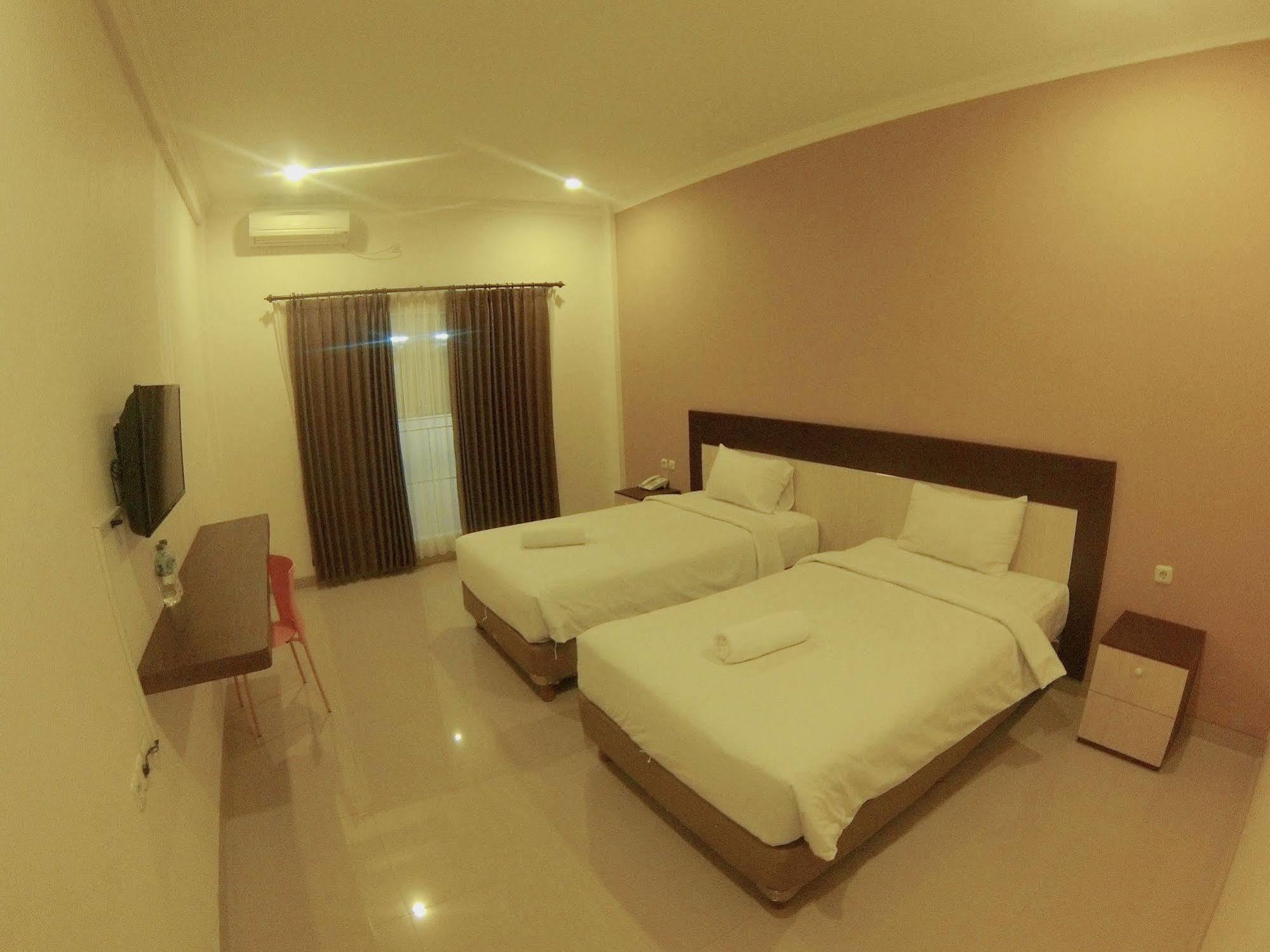 קוטה לומבוק Oyo 90473 Gowin Hotel מראה חיצוני תמונה