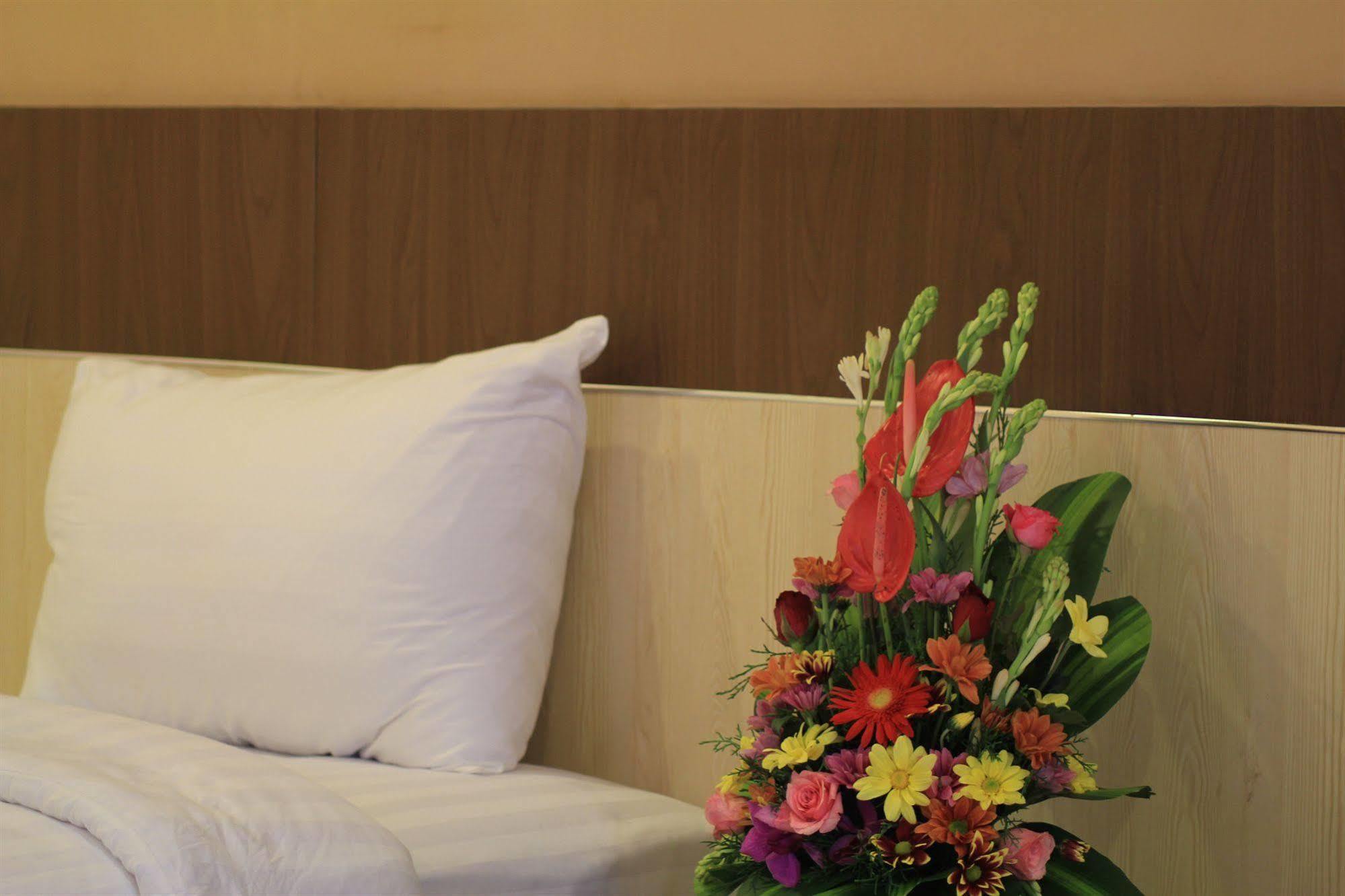 קוטה לומבוק Oyo 90473 Gowin Hotel מראה חיצוני תמונה