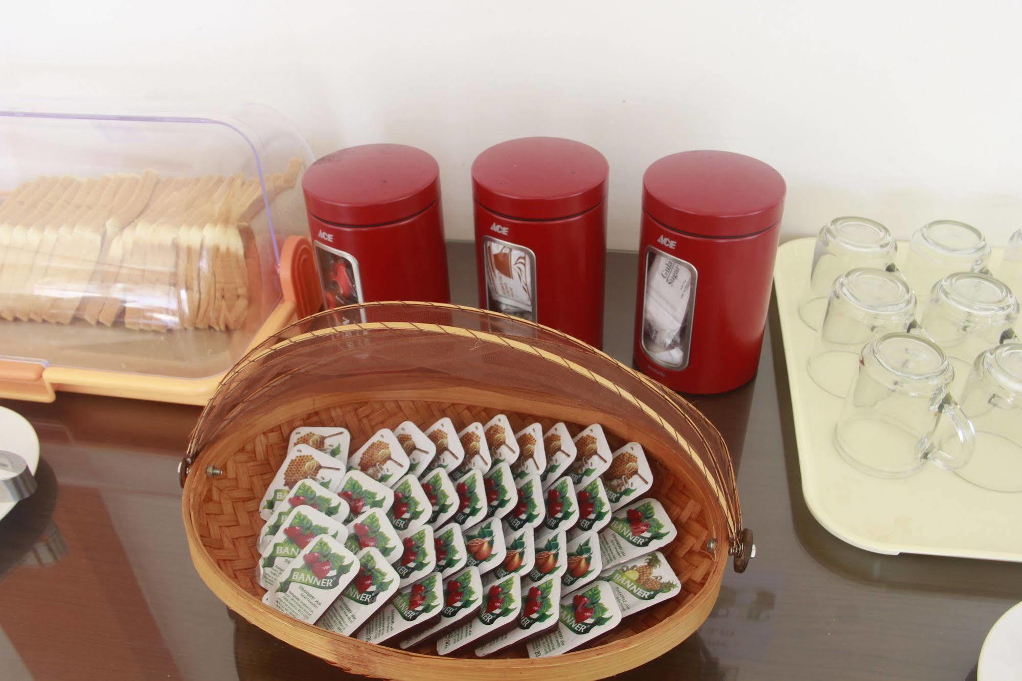 קוטה לומבוק Oyo 90473 Gowin Hotel מראה חיצוני תמונה